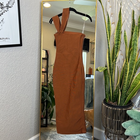 HOUSE OF CB 'Aina' Tan Cut Out Bandage Midi Dress NWOT - Picture 9 of 11